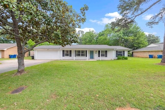 2905 Royal Dr, Kilgore, TX 75662