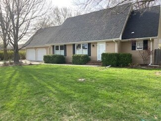 11 Sunset Dr, Hesston, KS 67062