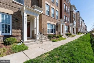 43437 Town Gate Square, Chantilly, VA 20152