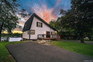 52 Crescent Cir, Rock Hill, NY 12775