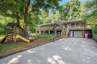 6226 Harrison St, Coloma, MI 49038