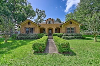 3348 W Ueckert Rd, Bellville, TX 77418