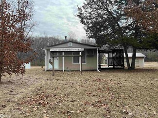 1200 N 3rd St, Oquawka, IL 61469