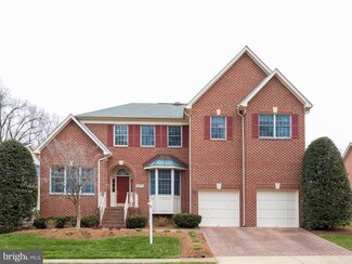 1970 Horse Shoe Dr, Vienna, VA 22182