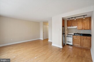 2101 Chestnut St Unit 1122, Philadelphia, PA 19103