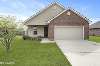 3100 Becky St, Ocean Springs, MS 39564