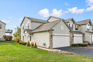 1635 Fredericksburg Ln Unit 1, Aurora, IL 60503