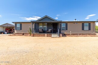 45313 N 20th St, New River, AZ 85087