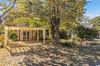 1128 Kenwood Dr, Nashville, TN 37216