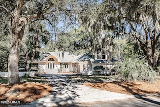550 Island Cir E, Saint Helena Island, SC 29920
