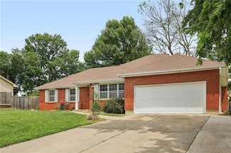 303 Johnson Dr, Warrensburg, MO 64093