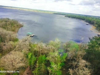 266 Lake Dr, Florahome, FL 32140