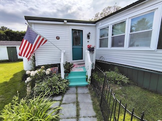 15 E St, Bangor, ME 04401