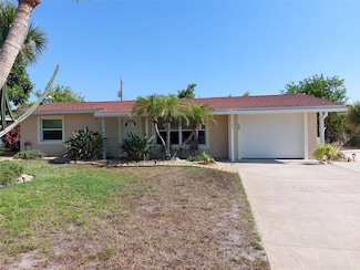 1541 Crest Dr, Englewood, FL 34223