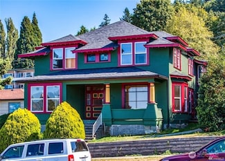 806 N Garden St, Bellingham, WA 98225