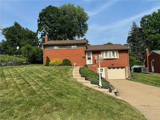5301 Ranchview Dr, Pittsburgh, PA 15236