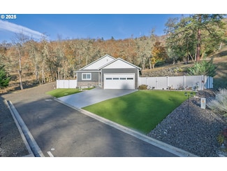 1851 NE Alameda Ave, Roseburg, OR 97470