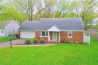 348 Glendola Ave NW, Warren, OH 44483