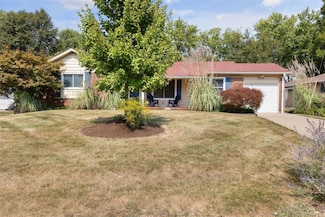 2555 Greenbriar Dr, Florissant, MO 63033