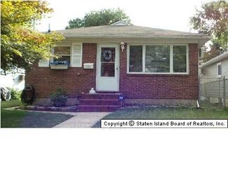 104 Adams Ave, Staten Island, NY 10306