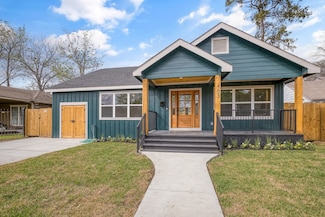 403 Moody St, Houston, TX 77009