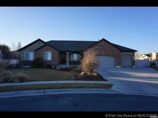 5818 W Garden Stone Cir, South Jordan, UT 84095