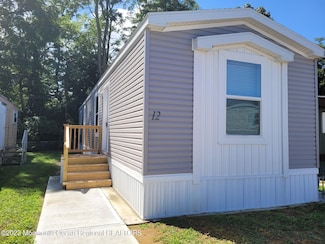 12 John St, Keansburg, NJ 07734