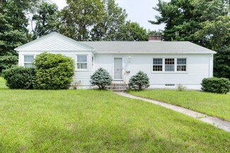 8 Rustic Dr, Worcester, MA 01609