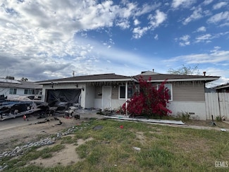 1112 Meredith Dr, Bakersfield, CA 93304