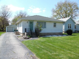 214 S Otter Creek Rd, Streator, IL 61364