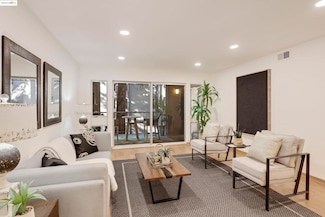 323 Monte Vista Ave Unit 107, Oakland, CA 94611