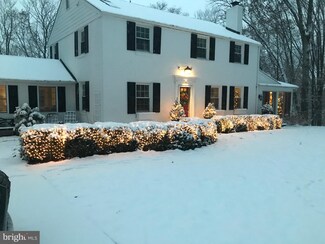 6694 Chapel Rd, New Hope, PA 18938
