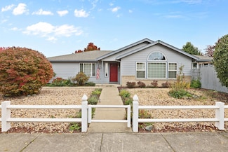 1401 Diamond St, Medford, OR 97501