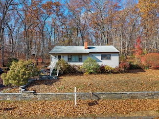 139 Starr St, Norwich, CT 06360