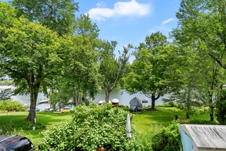 44 N Lake Shore Dr, Brookfield, CT 06804