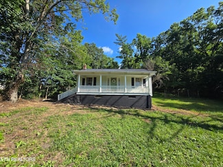 204 School House Ridge Rd, Dryden, VA 24243