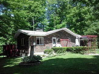 600 E Dowling Rd, Hastings, MI 49058