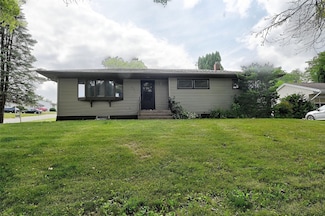 100 N Mcnamara Dr, Anamosa, IA 52205