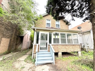 225 E 138th St, Dolton, IL 60419