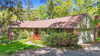 10228 Mayfield Rd, Chesterland, OH 44026