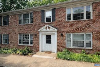 2405 Barracks Ct Unit 2, Charlottesville, VA 22901