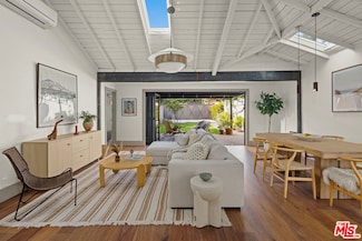 649 Indiana Ave, Venice, CA 90291