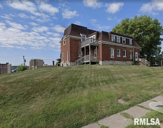 620 N Perry St, Davenport, IA 52803