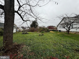 8010 Summerdale Ave, Philadelphia, PA 19152