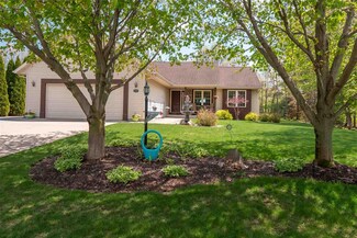 2000 Red Oak Dr, Plover, WI 54467