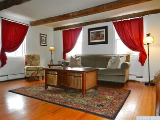 17 Chatham St, Kinderhook, NY 12106
