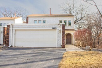 4324 Highland Dr, Saint Paul, MN 55126