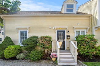 35 Commercial St Unit A, Marblehead, MA 01945