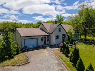 106 Tripp Hollow Rd, Brooklyn, CT 06234