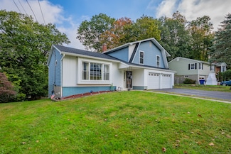 124 Williamson Dr, Waterbury, CT 06710